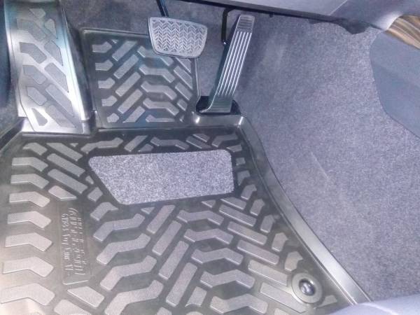 Резиновые коврики в салон Toyota Camry 8 XV70 (Тойота Камри 8 XV70) (2017-) с бортиком 3D